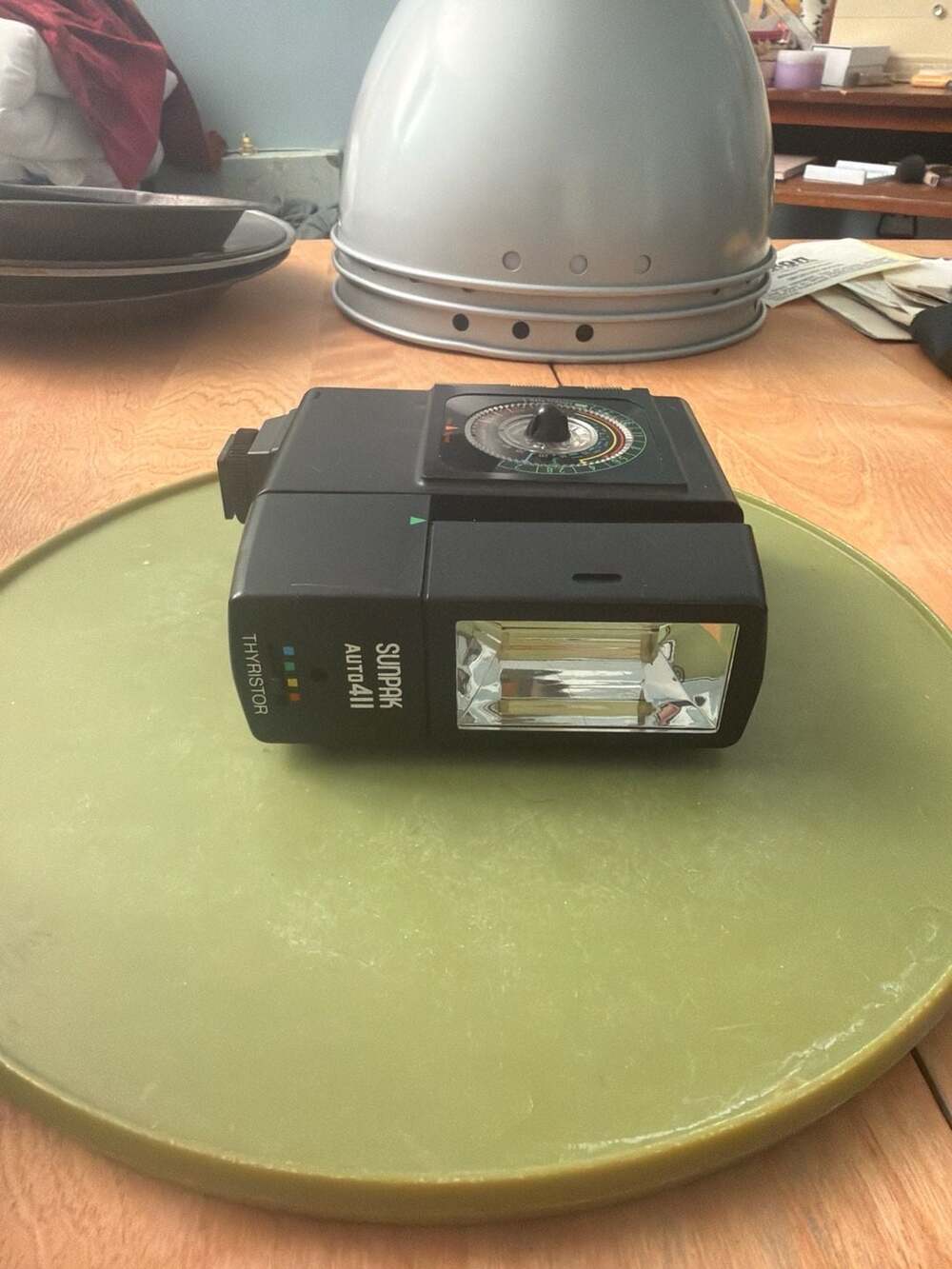 Sunpak Auto 411 Thyristor Shoe Mount Camera Flash
